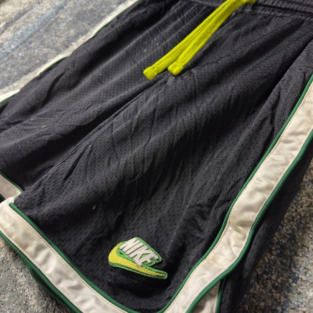 Vintage Y2K Nike Mesh Basketball Shorts Mens Large Black Green Snap Button Retro